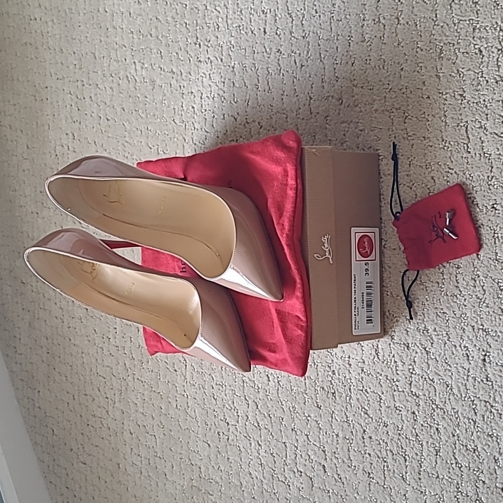 Womens "pigalle" nude Louboutins